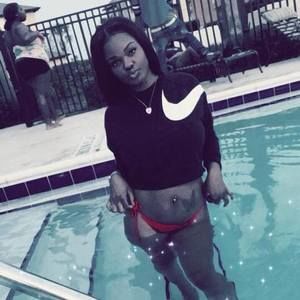 Meet your Posher, Alycia